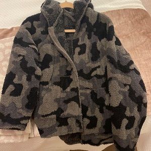 Barefoot dreams camo jacket
